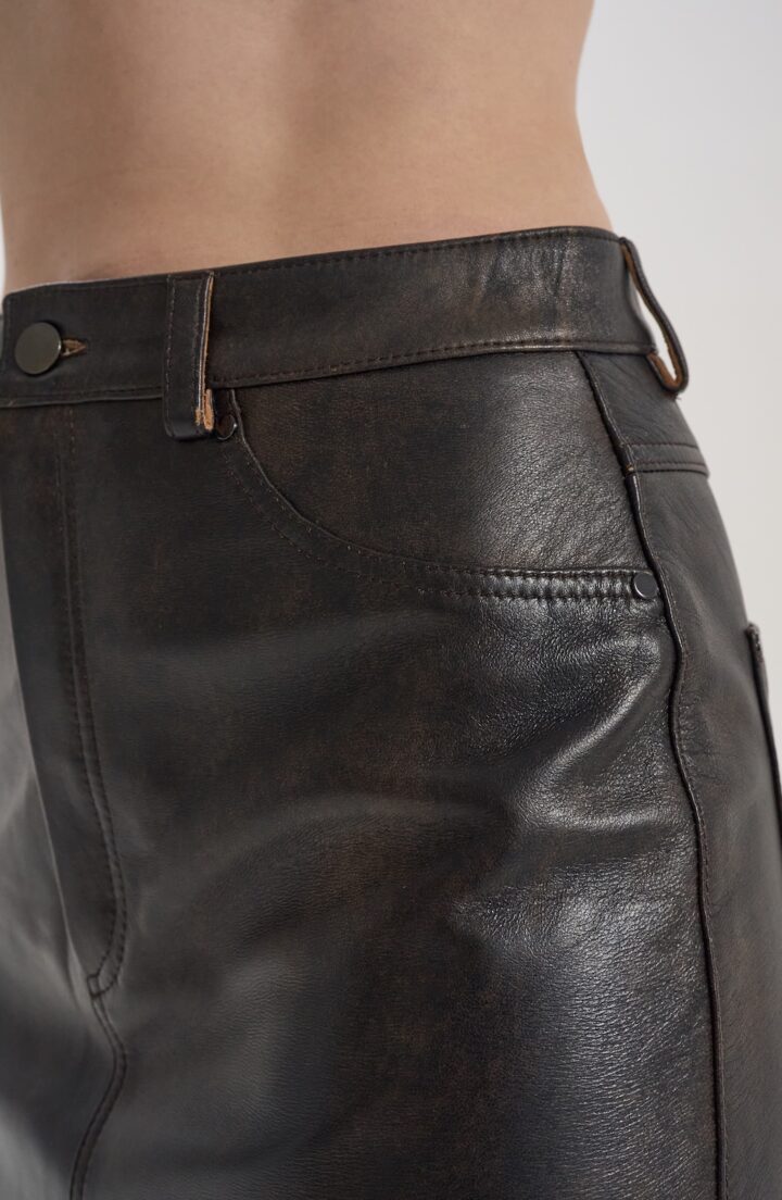 Міні спідниця із потертостями