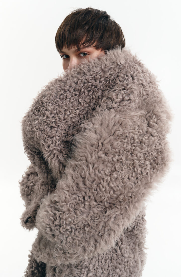 Шуба з натуральної вовни